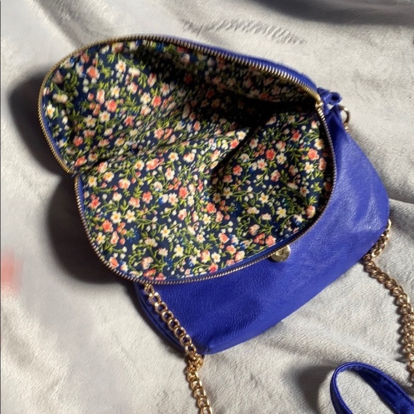 blue/ purple zipper crossbody - Picture 3 of 3